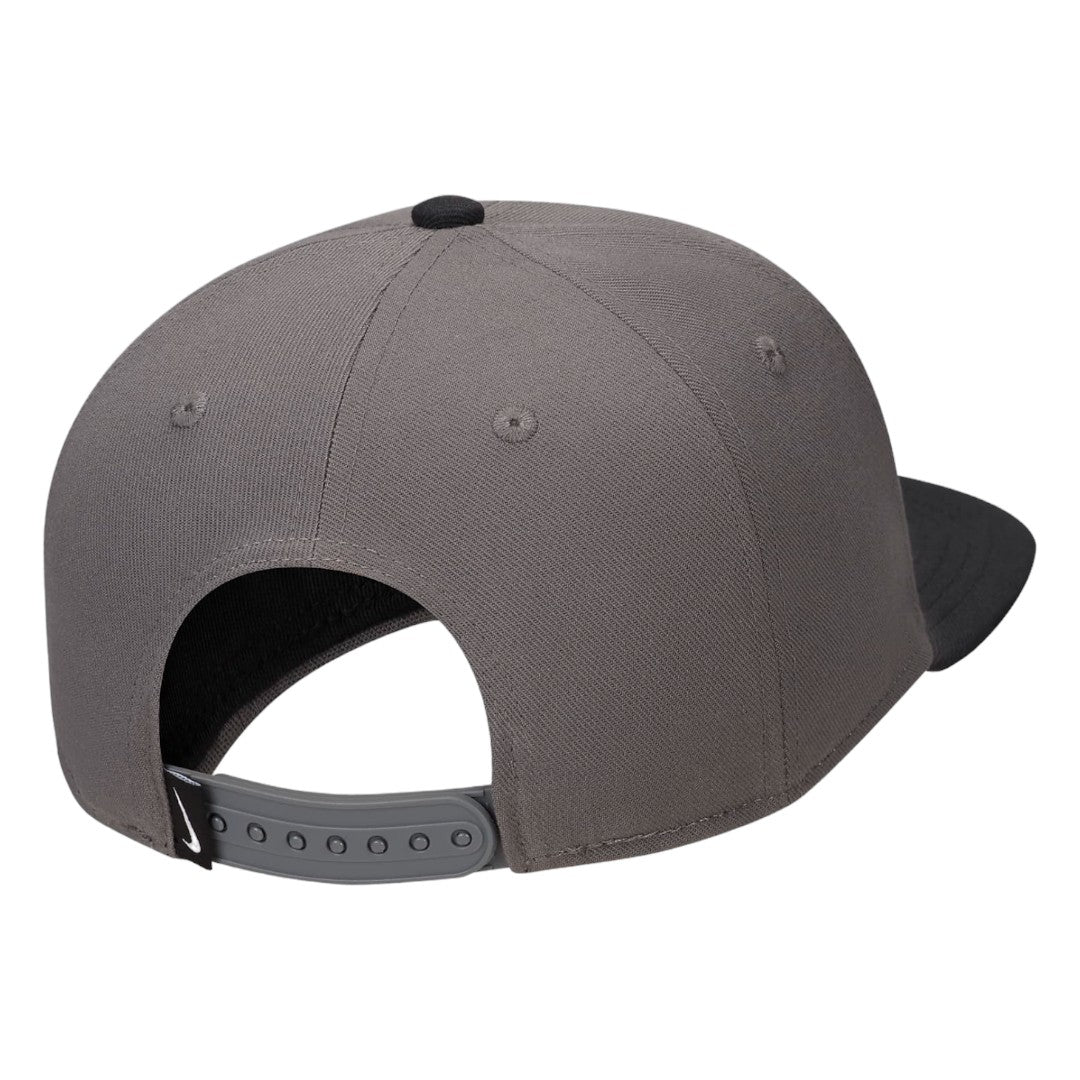 Nike Dri-FIT Pro Structured Futura Golf Cap FB5380